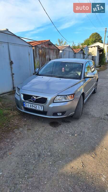 Универсал Volvo V50 2012 в Черновцах