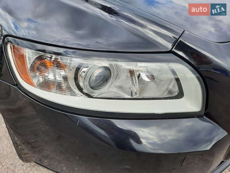 Универсал Volvo V50 2012 в Полтаве