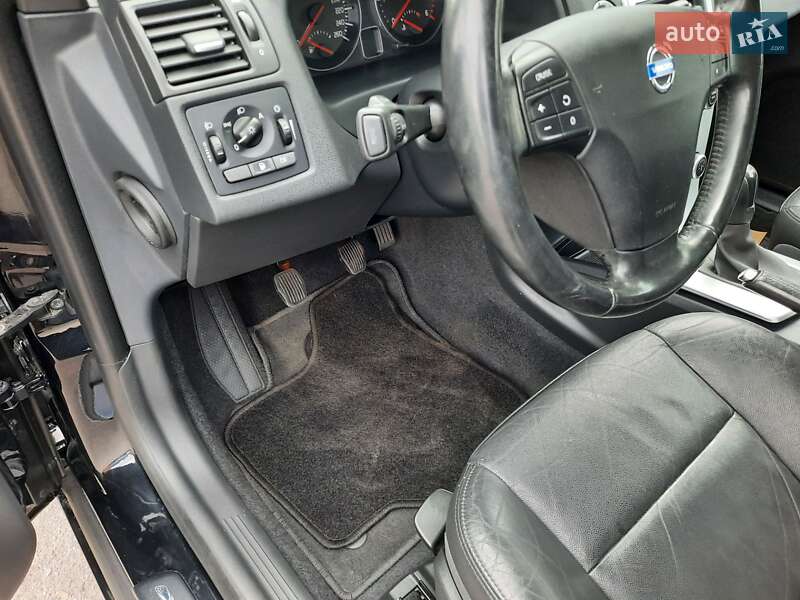 Универсал Volvo V50 2012 в Полтаве