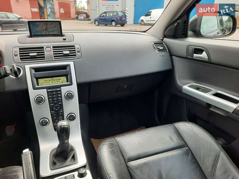 Универсал Volvo V50 2012 в Полтаве