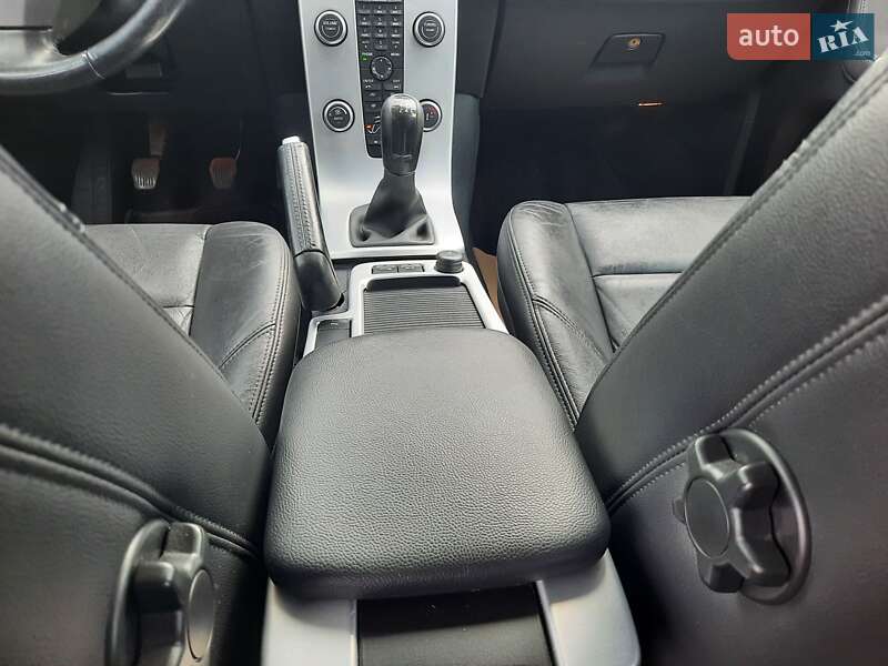 Универсал Volvo V50 2012 в Полтаве