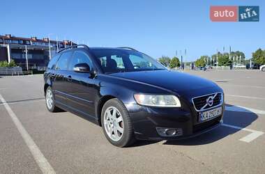 Универсал Volvo V50 2010 в Киеве