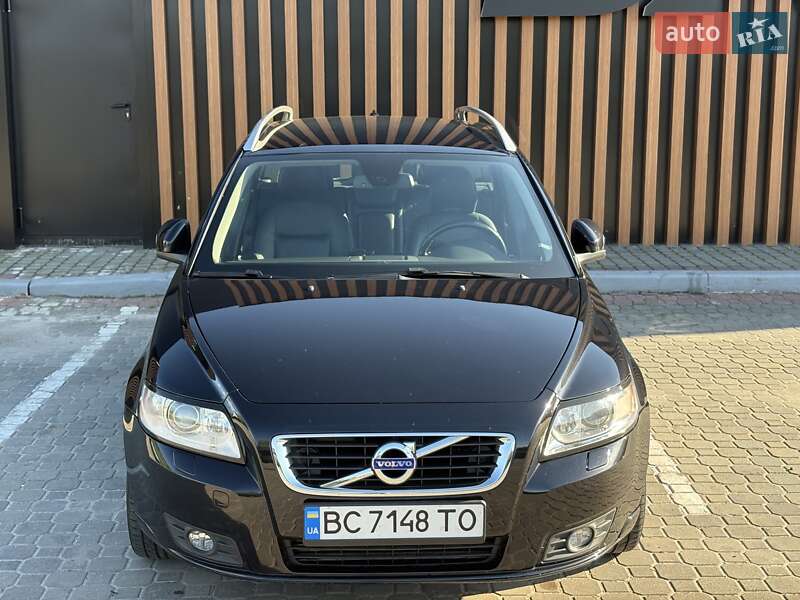 Volvo V50 2011