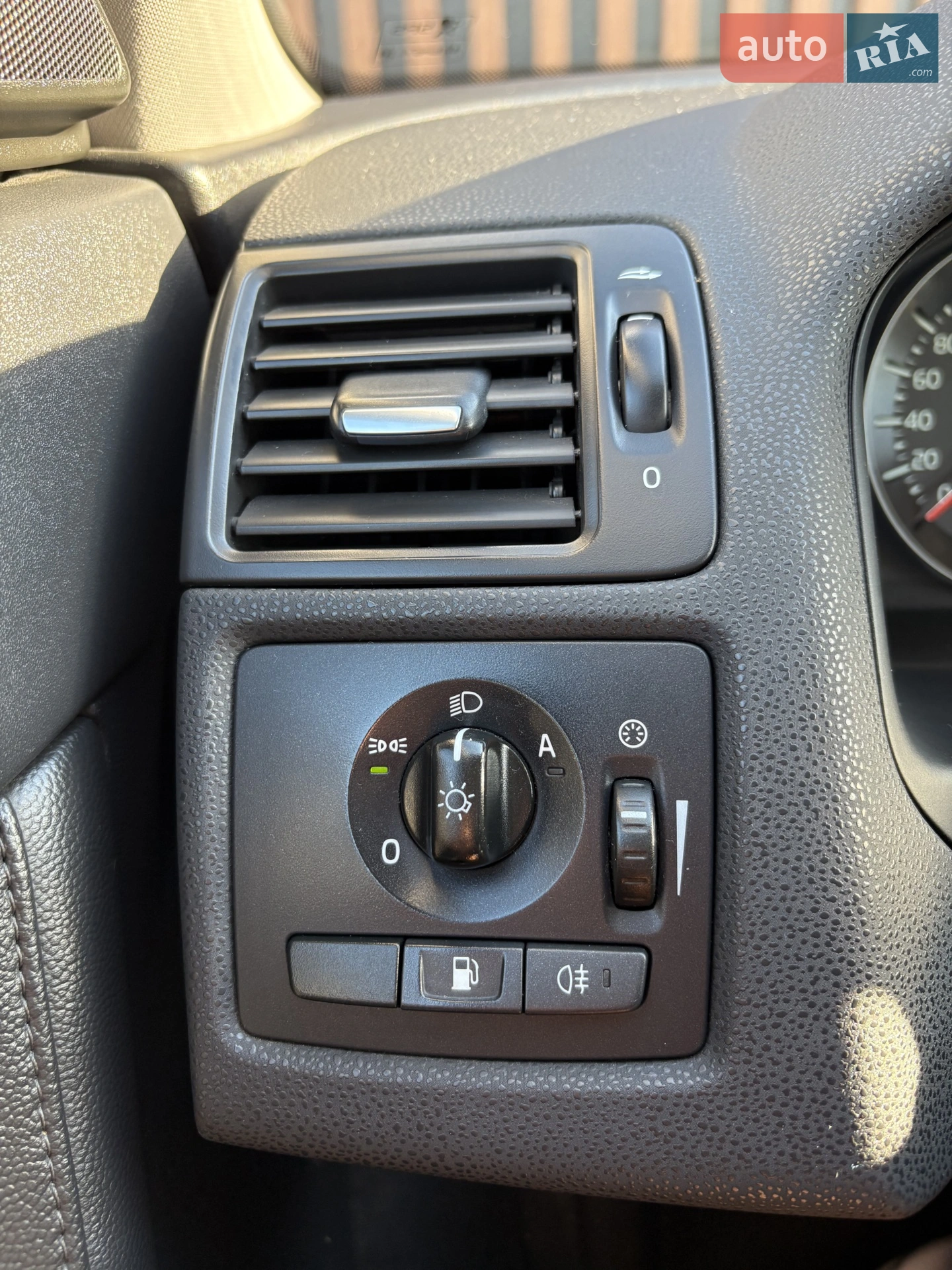 2011 Volvo V50 - мініатюра 25