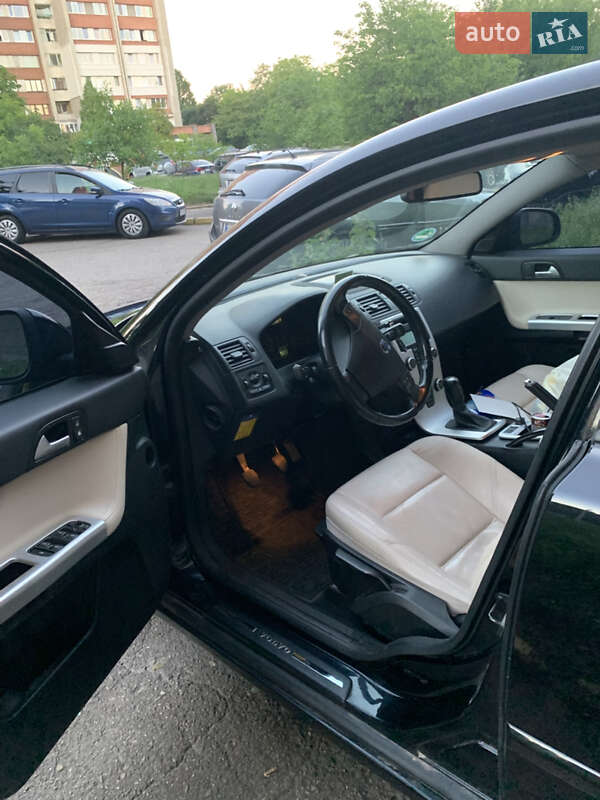 Универсал Volvo V50 2011 в Львове