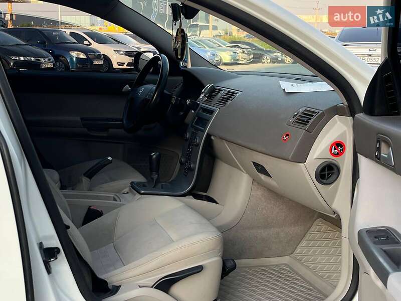 Универсал Volvo V50 2006 в Львове