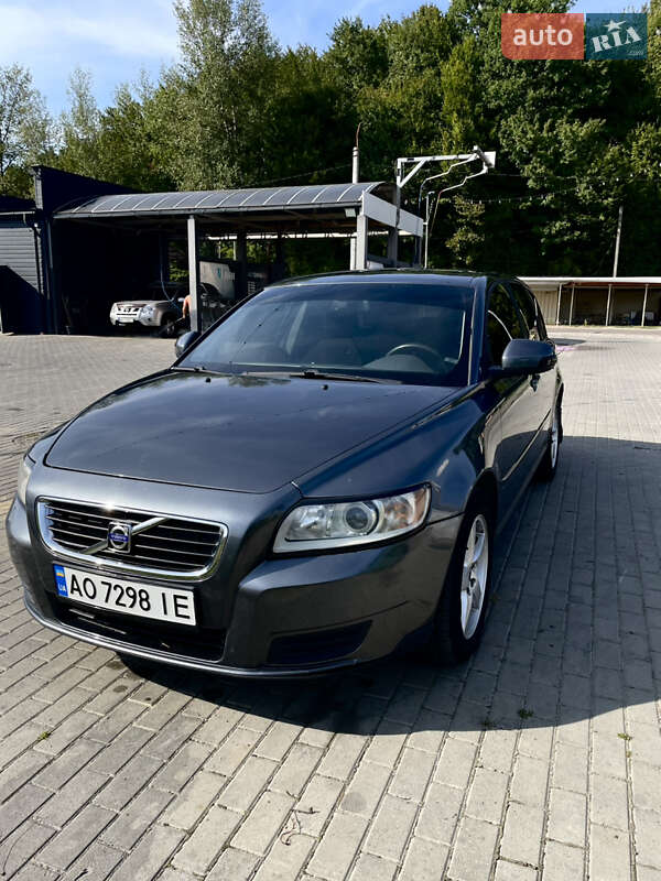 Універсал Volvo V50 2009 в Тячеві