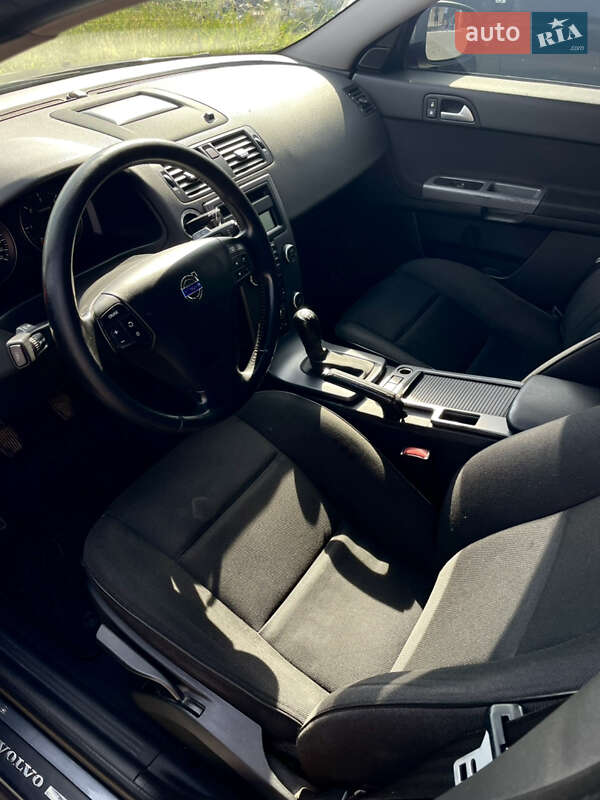 Універсал Volvo V50 2009 в Тячеві