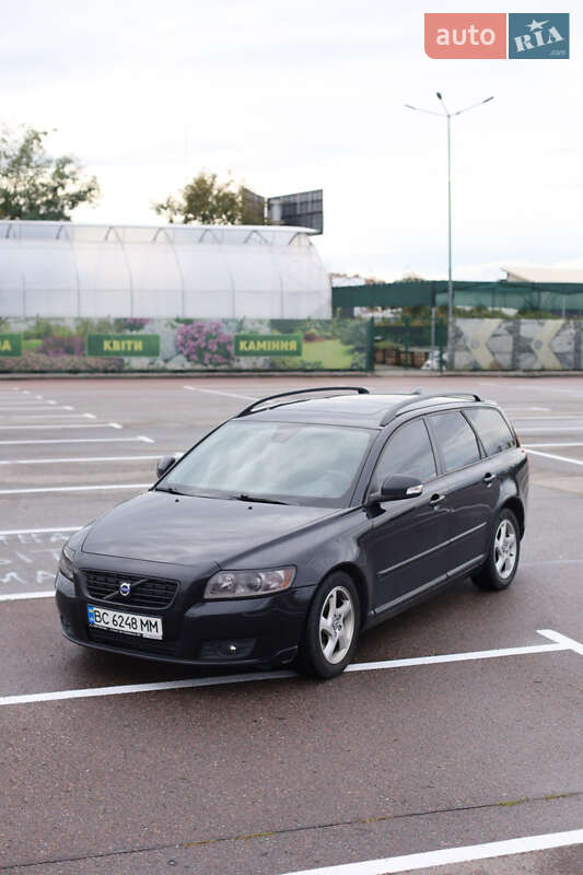 Volvo V50 2010