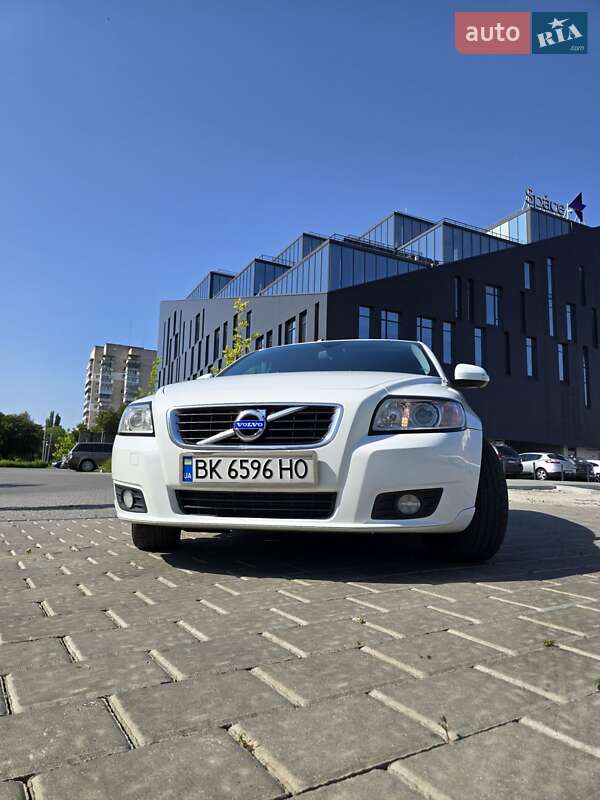 Универсал Volvo V50 2012 в Ровно