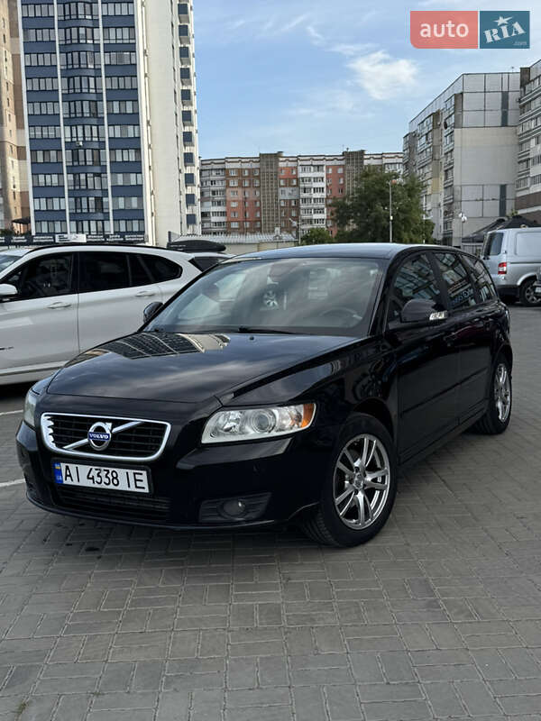 Volvo V50 2011