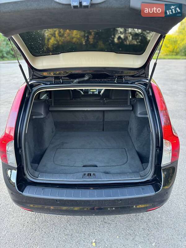 Універсал Volvo V50 2009 в Старому Самборі