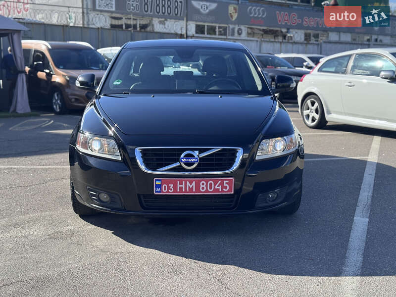Универсал Volvo V50 2012 в Киеве