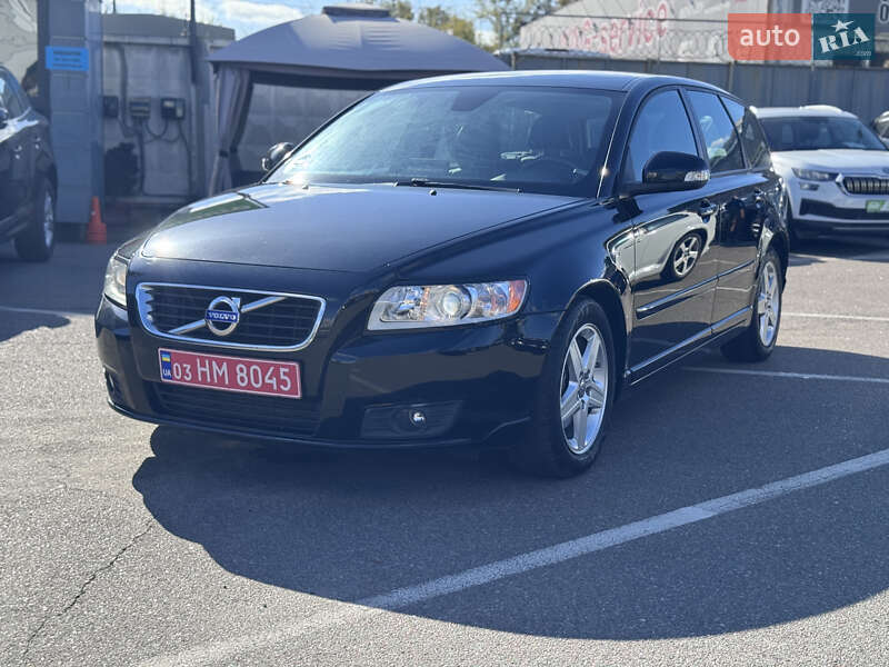 Универсал Volvo V50 2012 в Киеве