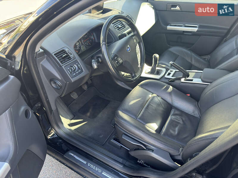 Универсал Volvo V50 2012 в Киеве