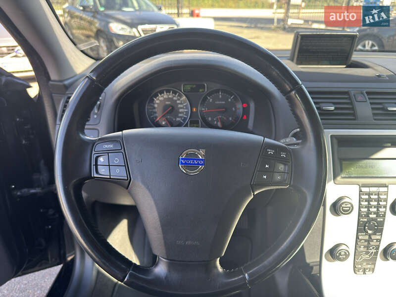Универсал Volvo V50 2012 в Киеве