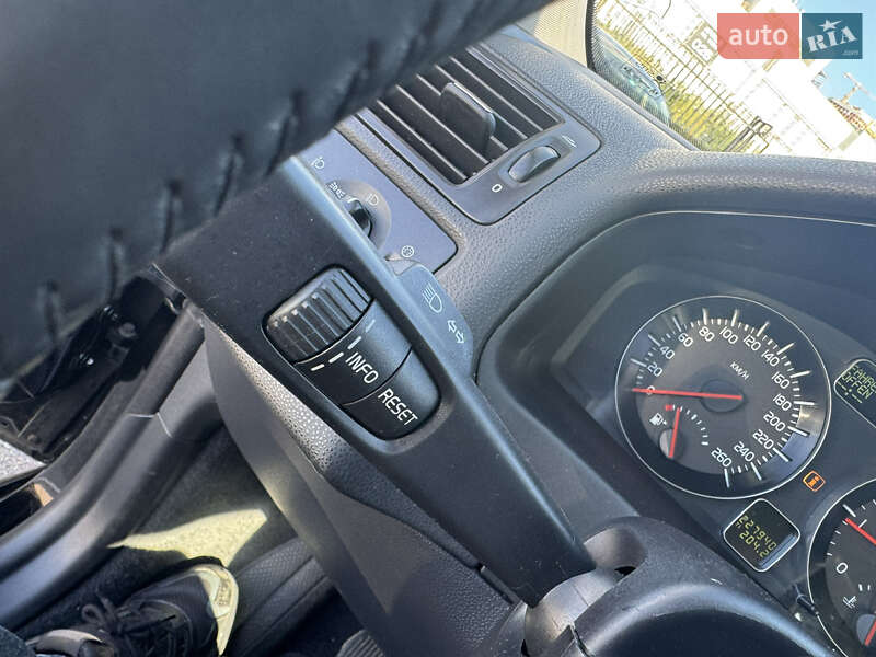 Универсал Volvo V50 2012 в Киеве