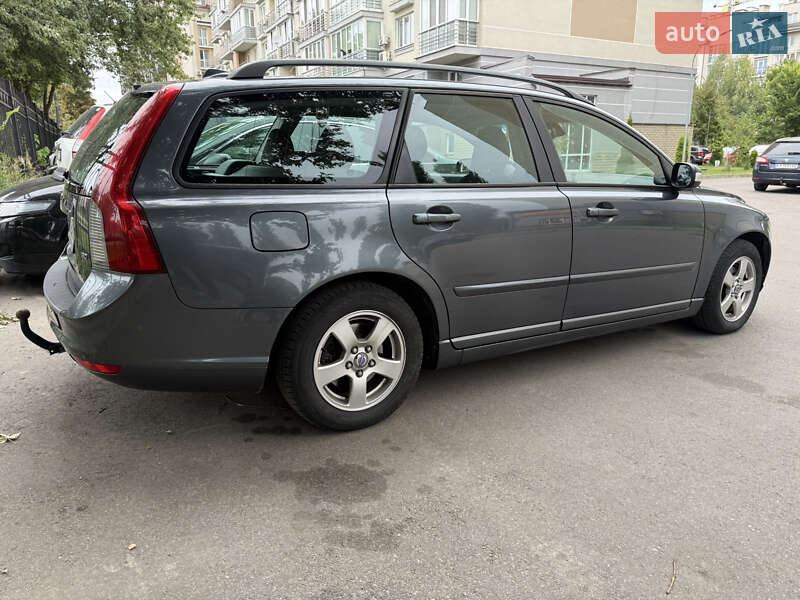 Универсал Volvo V50 2008 в Киеве