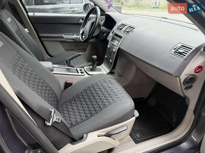 Универсал Volvo V50 2008 в Киеве