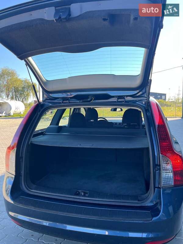 Универсал Volvo V50 2009 в Калуше