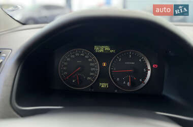 Универсал Volvo V50 2004 в 