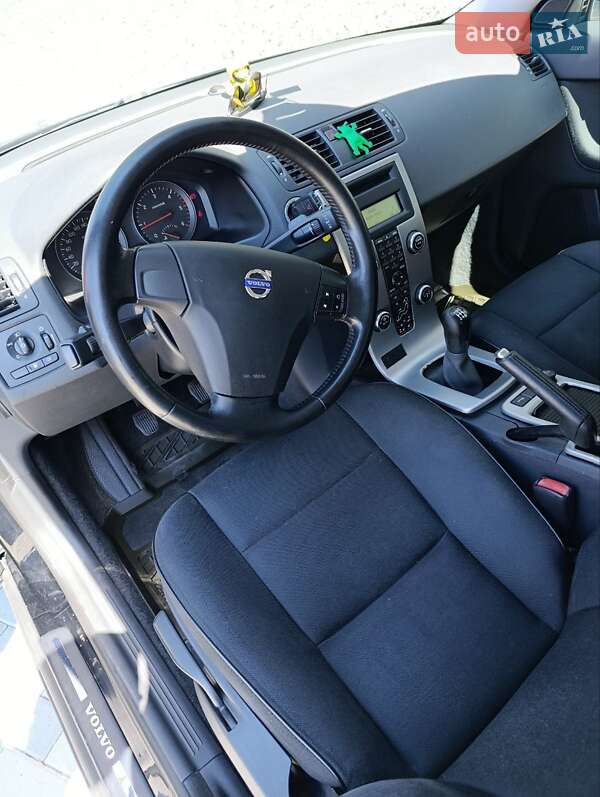 Универсал Volvo V50 2009 в Львове