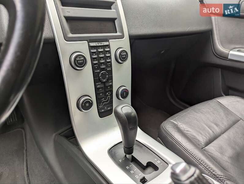 Универсал Volvo V50 2010 в Тернополе