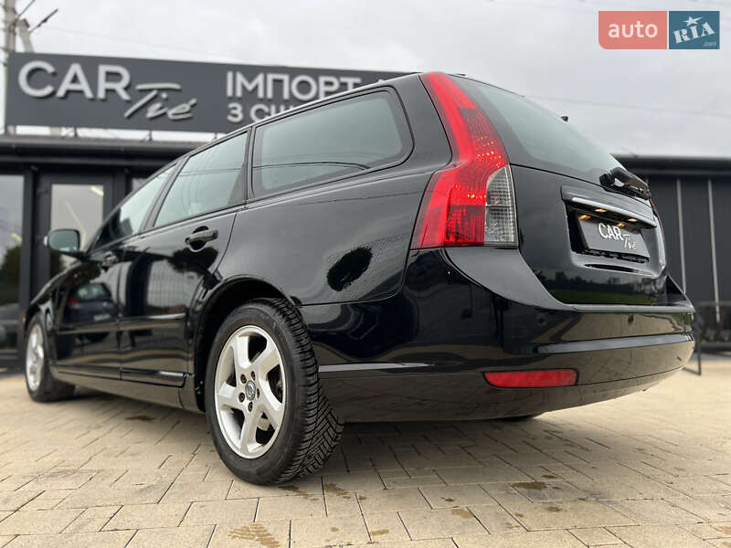 Универсал Volvo V50 2011 в Львове
