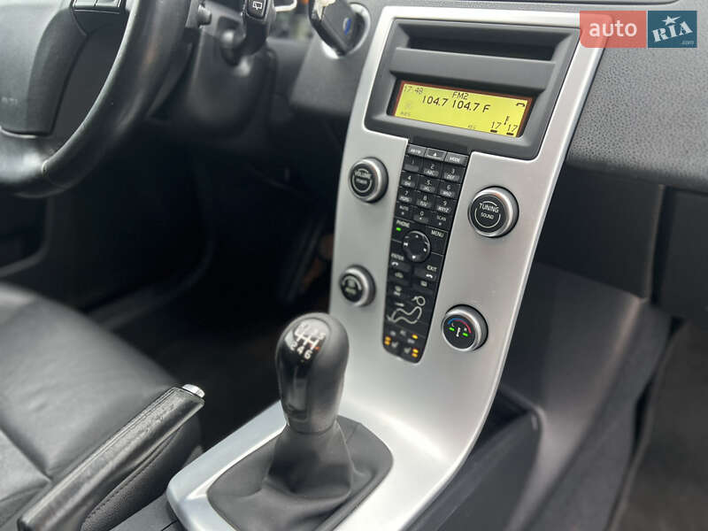 Универсал Volvo V50 2011 в Львове