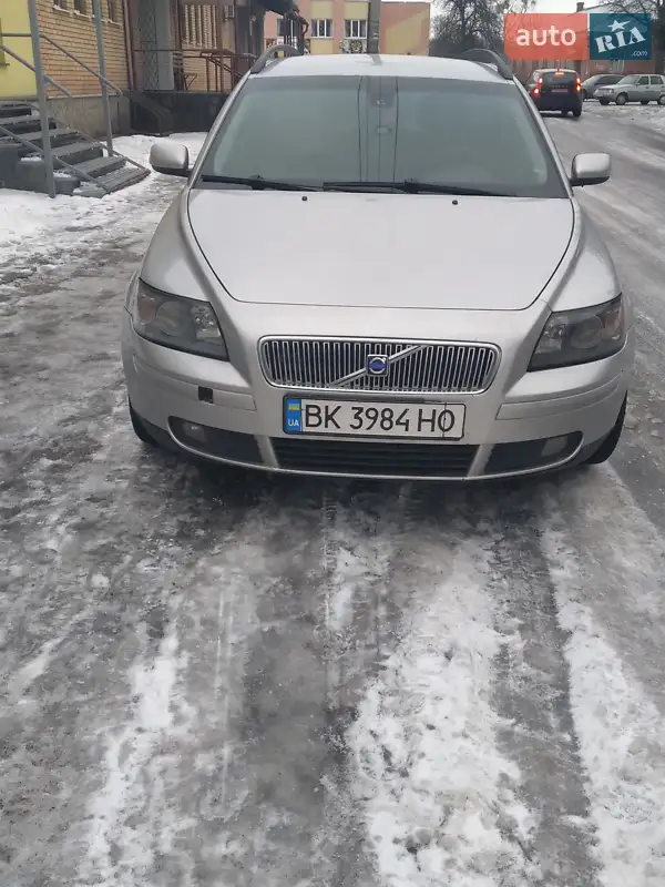 Volvo V50