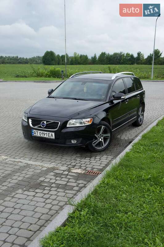 Универсал Volvo V50 2011 в Сколе