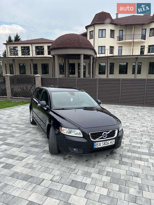 Універсал Volvo V50 2010 в Хмельницькому