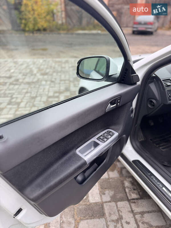 Универсал Volvo V50 2012 в Сумах фото 12 Универсал Volvo V50 2012 в Сумах