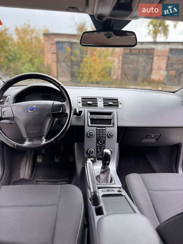 Универсал Volvo V50 2012 в Сумах фото 36 Универсал Volvo V50 2012 в Сумах