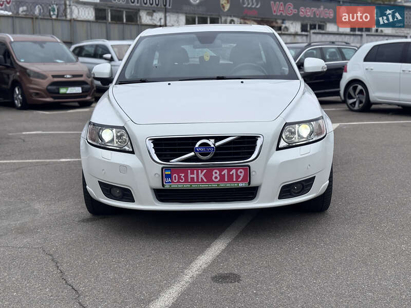 Універсал Volvo V50 2011 в Києві