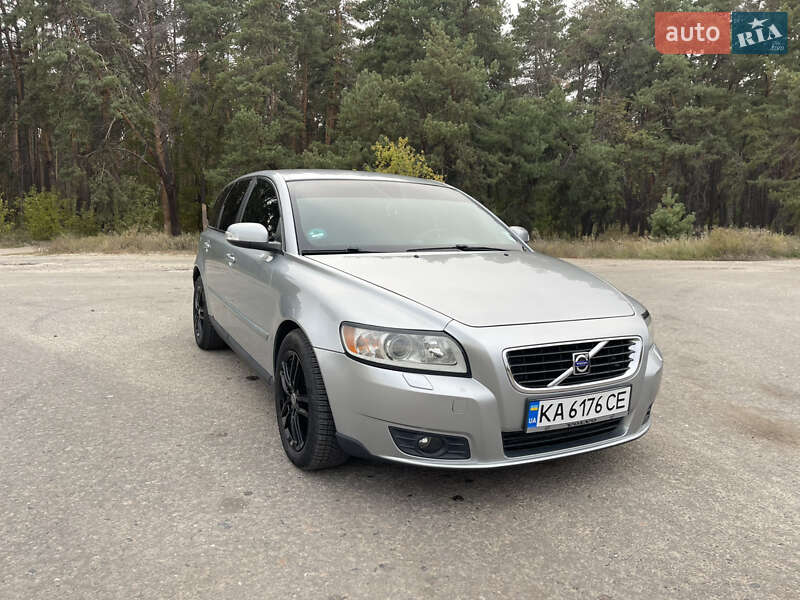 Универсал Volvo V50 2008 в Ахтырке