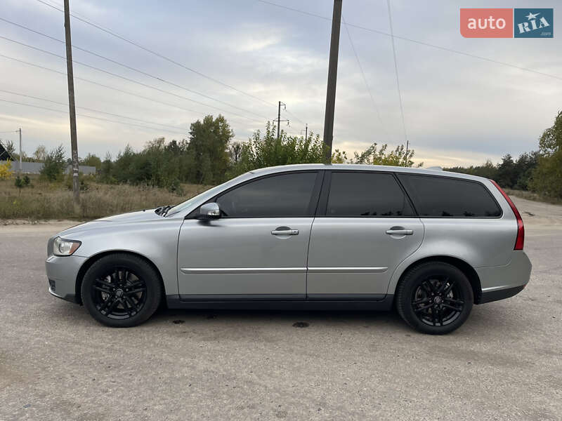 Универсал Volvo V50 2008 в Ахтырке
