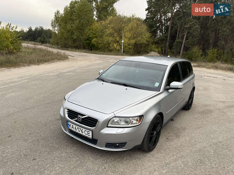 Универсал Volvo V50 2008 в Ахтырке