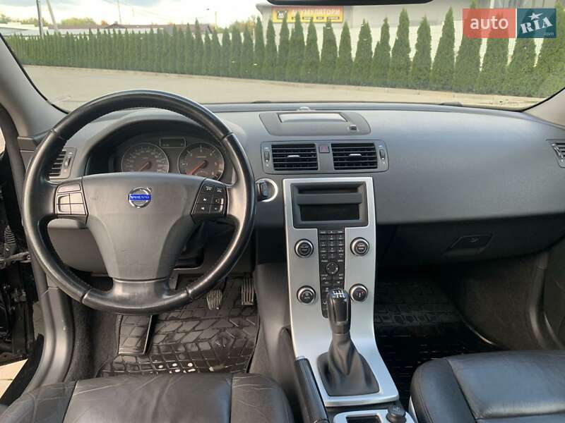 Универсал Volvo V50 2011 в Черновцах
