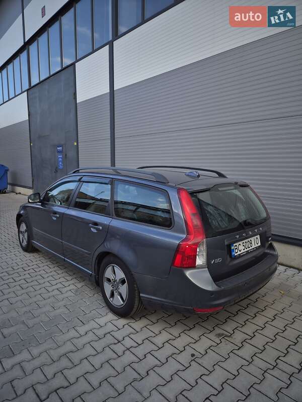Универсал Volvo V50 2010 в Львове