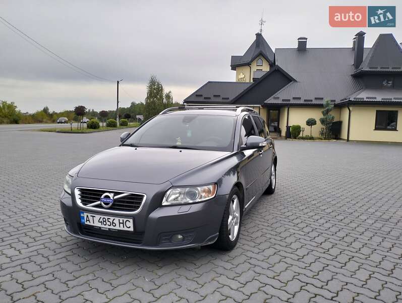 Универсал Volvo V50 2010 в 