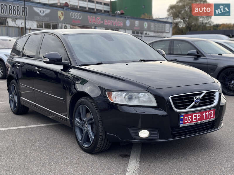 Универсал Volvo V50 2012 в Киеве