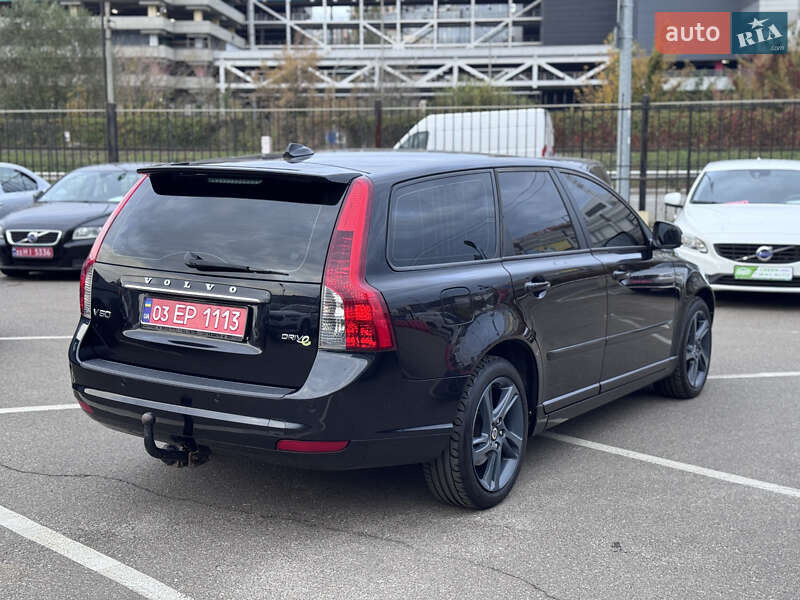 Универсал Volvo V50 2012 в Киеве