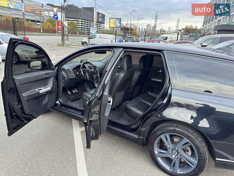 Универсал Volvo V50 2012 в Киеве
