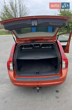 Универсал Volvo V50 2012 в 