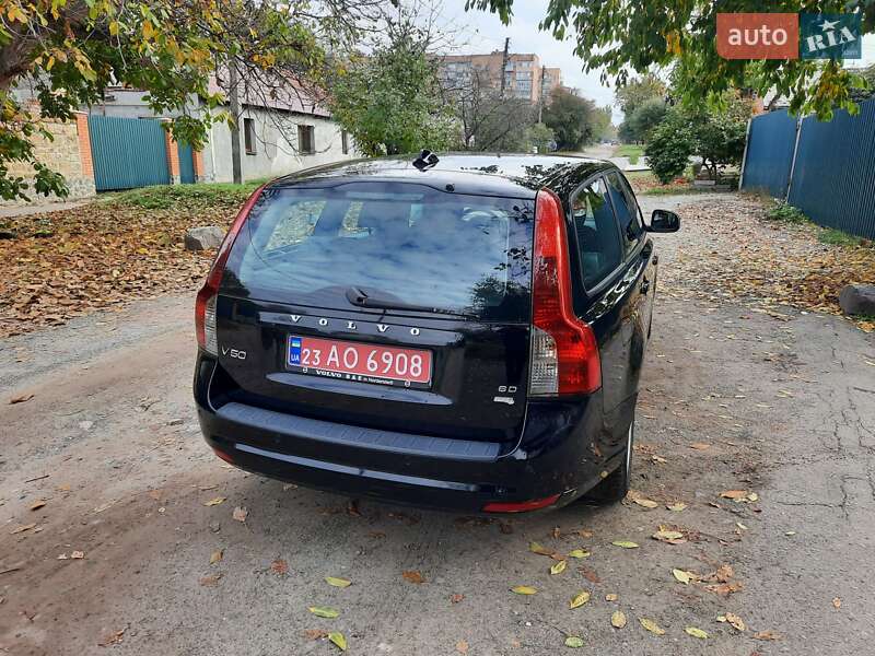 Універсал Volvo V50 2010 в Полтаві