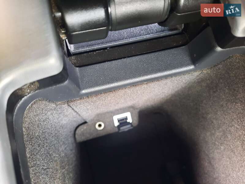 Універсал Volvo V50 2010 в Полтаві