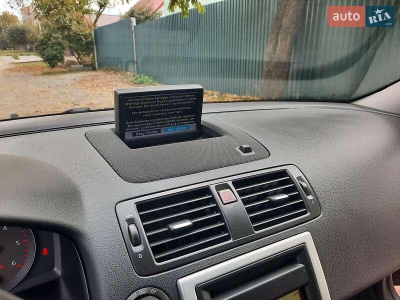 Універсал Volvo V50 2010 в Полтаві