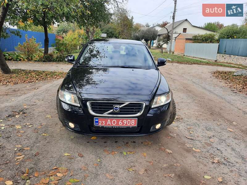 Універсал Volvo V50 2010 в Полтаві
