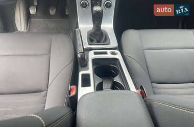 Універсал Volvo V50 2010 в  фото 5 Універсал Volvo V50 2010 в